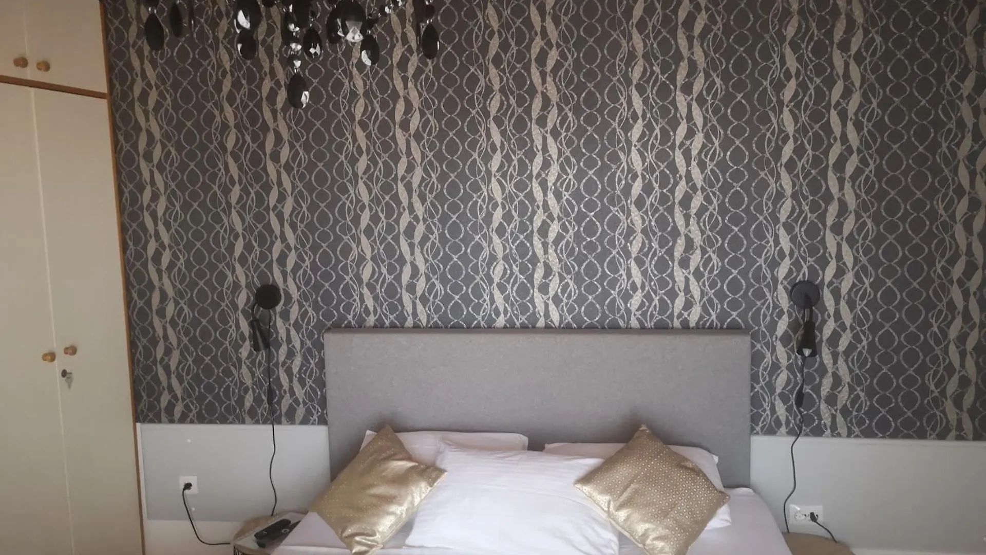 Apartments & Room Diana Pakoštane